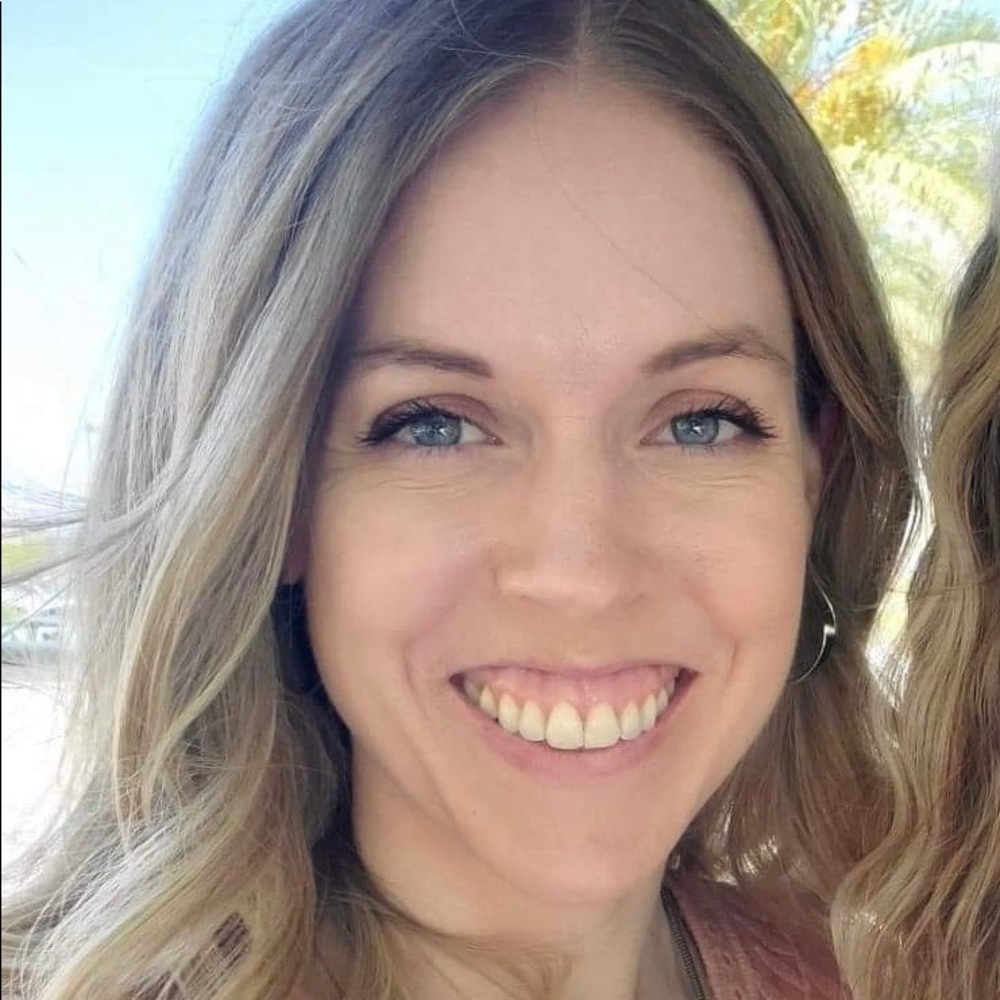 Meet your Posher, Jecia